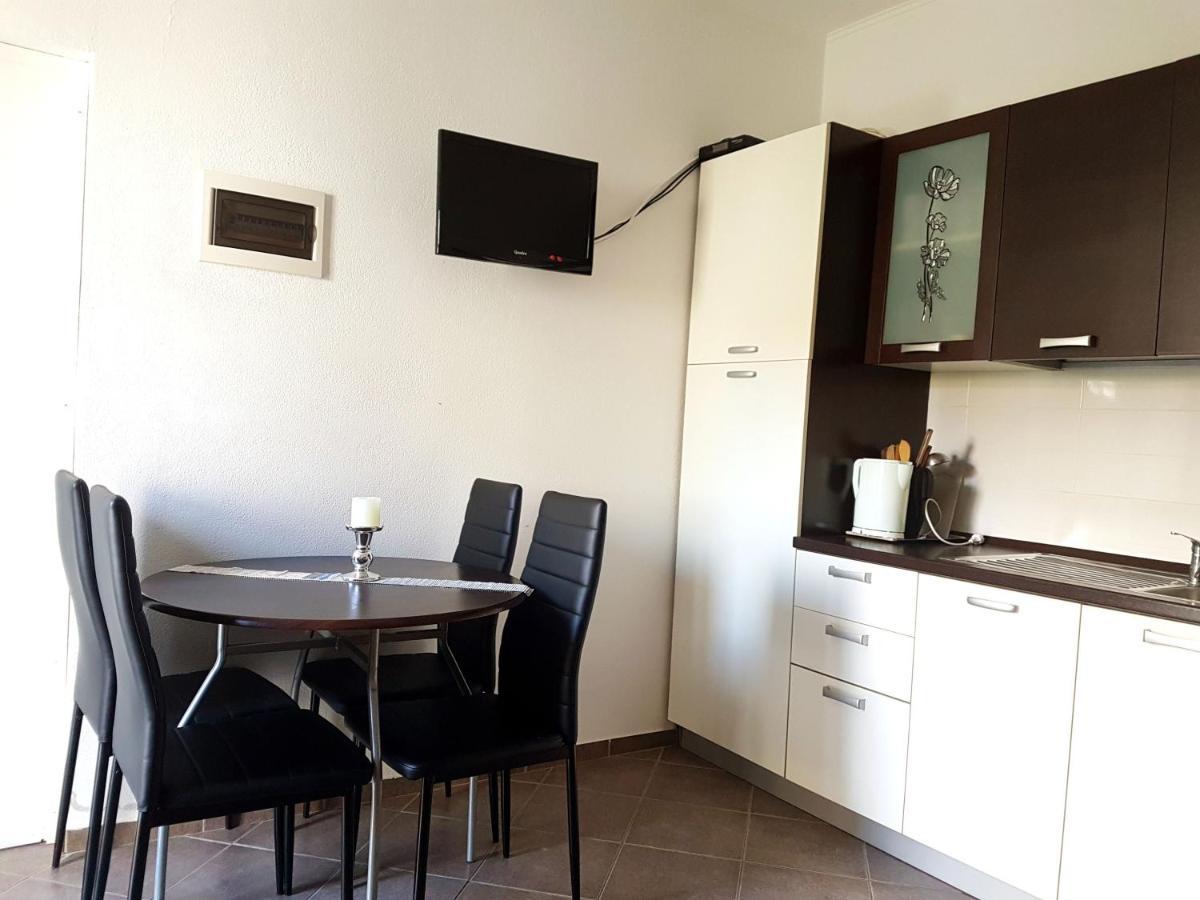 Apartments With A Parking Space Nin, Zadar - 13571 エクステリア 写真