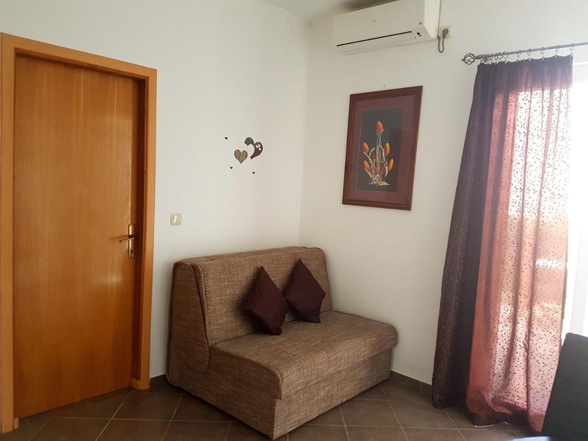 Apartments With A Parking Space Nin, Zadar - 13571 エクステリア 写真